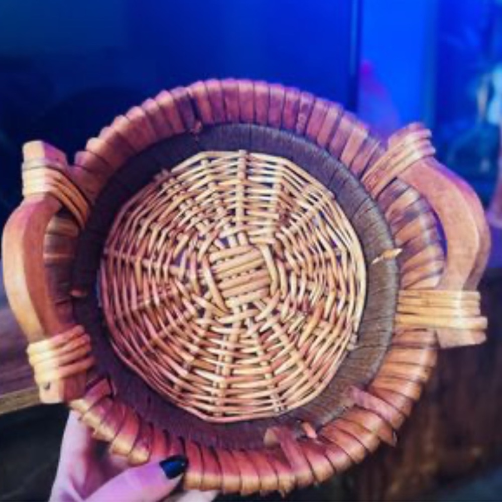 Wicker basket with wooden handles